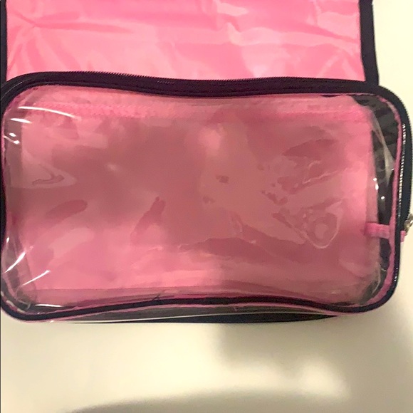 Travel bag with sponge - Picture 5 of 6